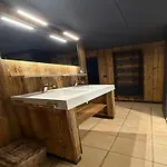 Alpehytte Retreat With Sauna Robertville