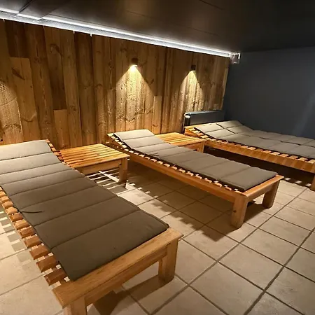 Chalet Retreat With Sauna *