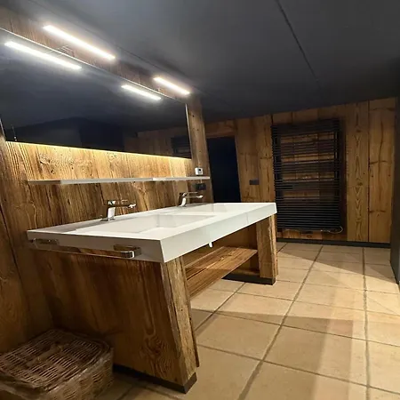 Chalet Retreat With Sauna Robertville