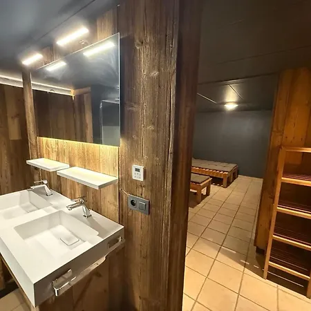 Chalet Retreat With Sauna *