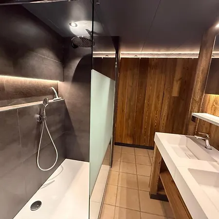 Chalet Retreat With Sauna